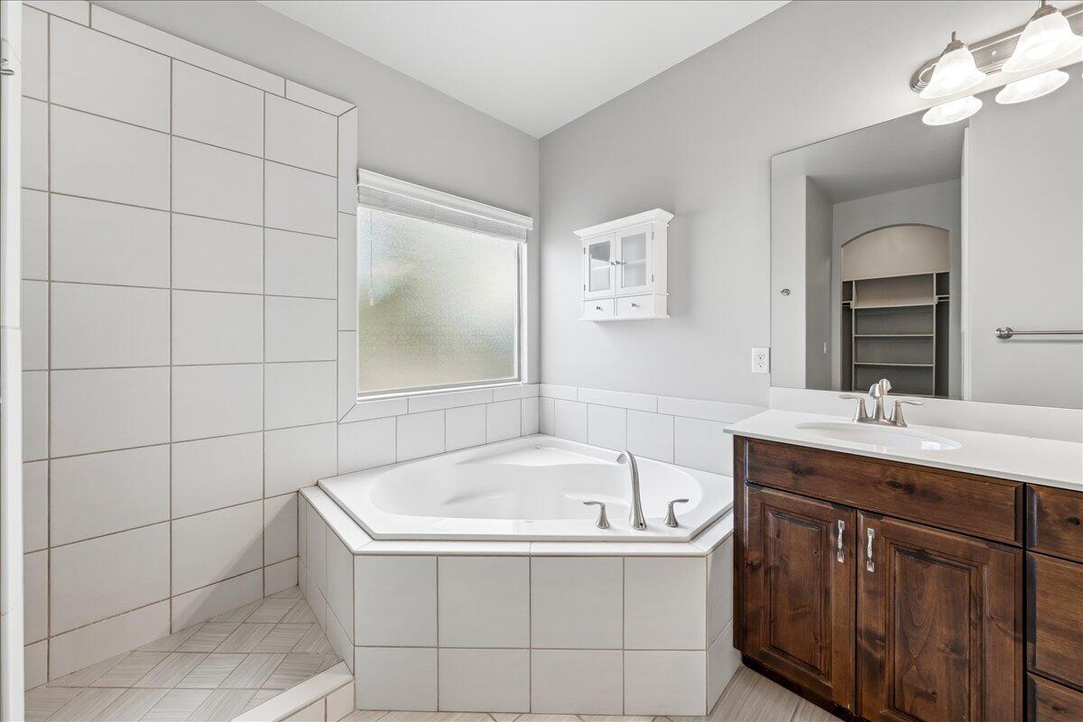 BOULDER SPRINGS VILLAS - Residential