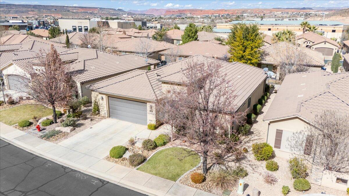 BOULDER SPRINGS VILLAS - Residential