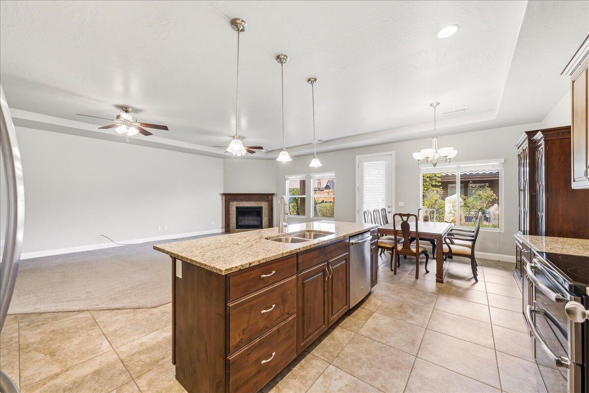 BOULDER SPRINGS VILLAS - Residential