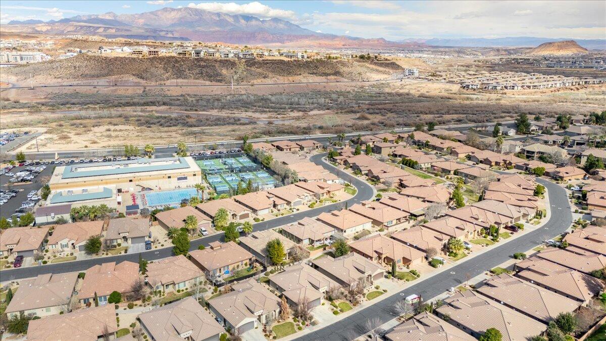 BOULDER SPRINGS VILLAS - Residential