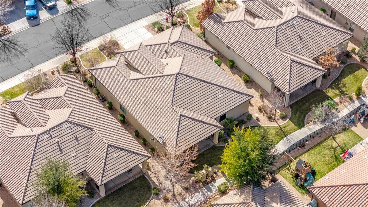 BOULDER SPRINGS VILLAS - Residential