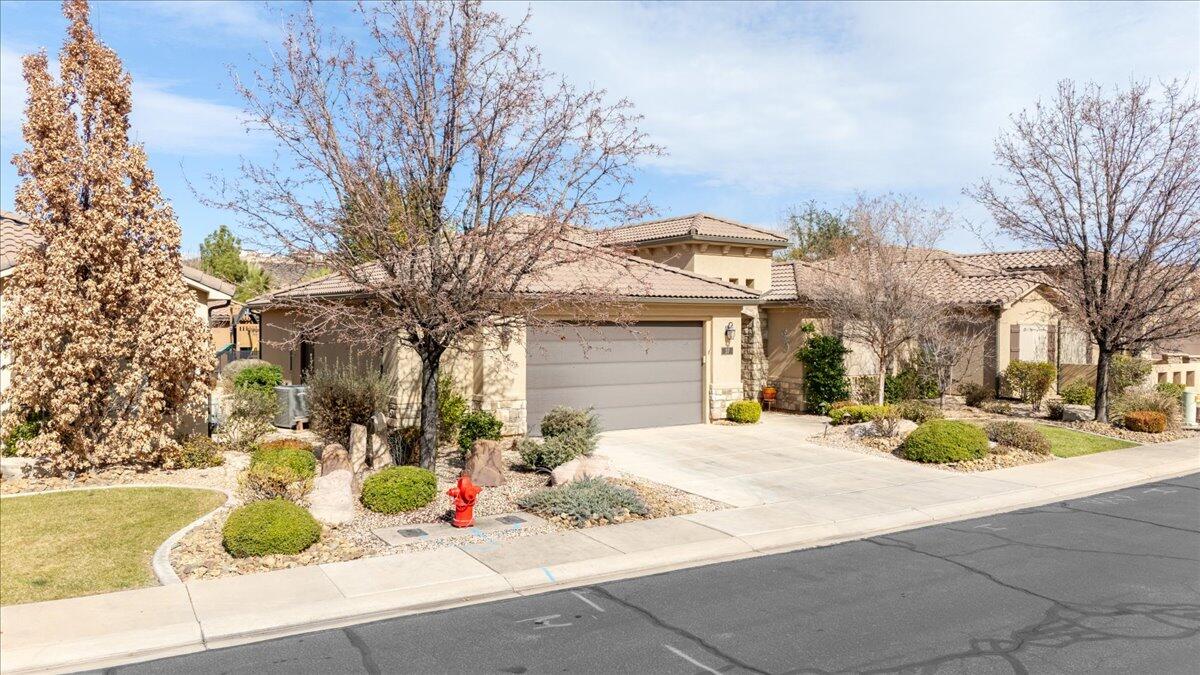 BOULDER SPRINGS VILLAS - Residential