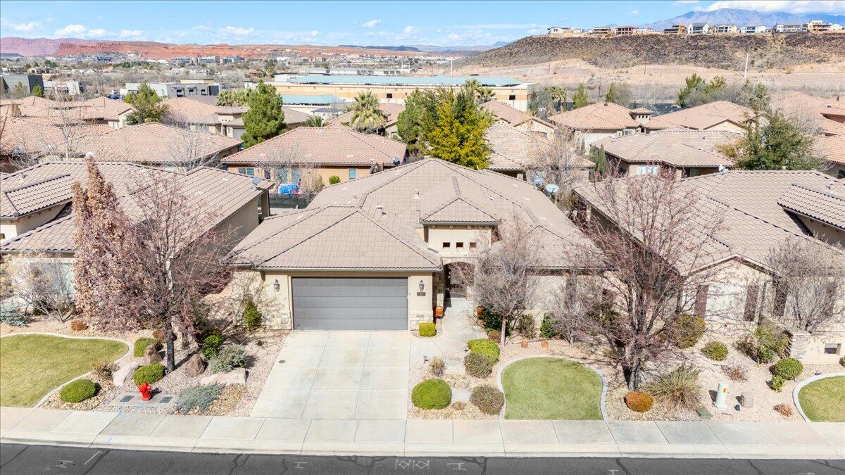 BOULDER SPRINGS VILLAS - Residential