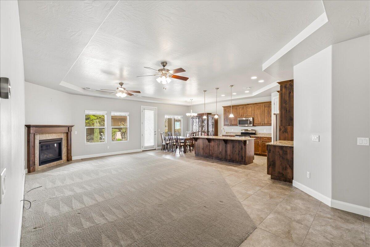 BOULDER SPRINGS VILLAS - Residential