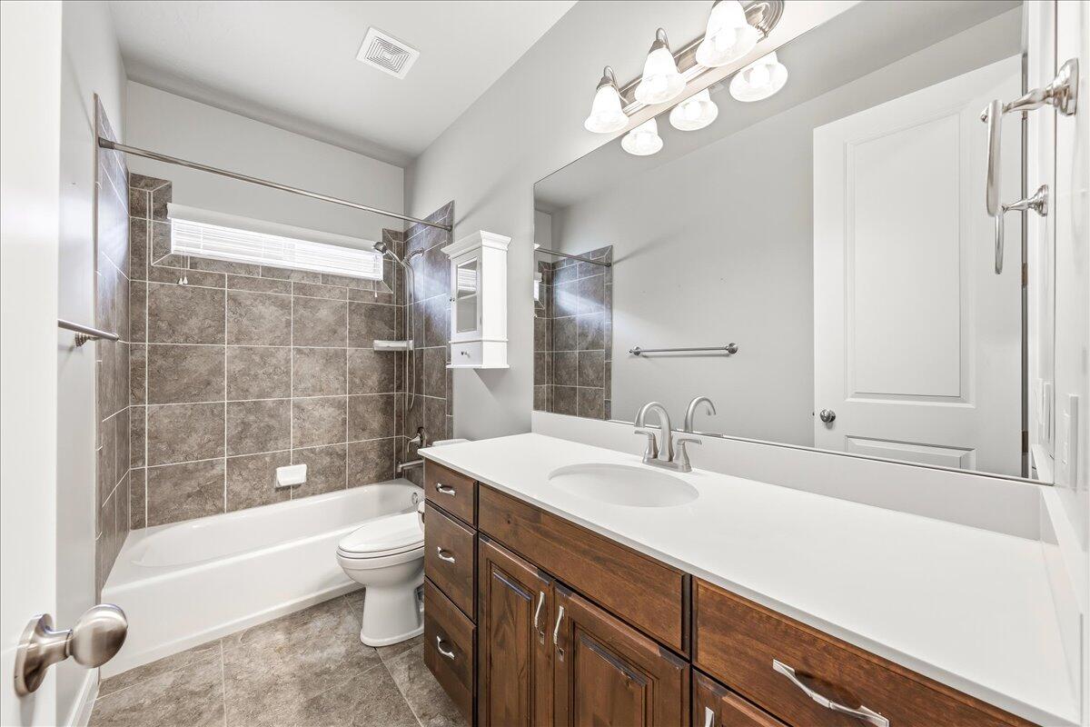 BOULDER SPRINGS VILLAS - Residential