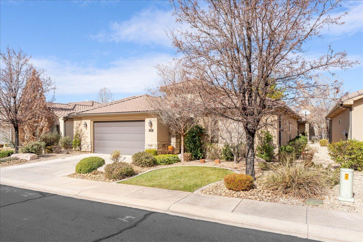 BOULDER SPRINGS VILLAS - Residential