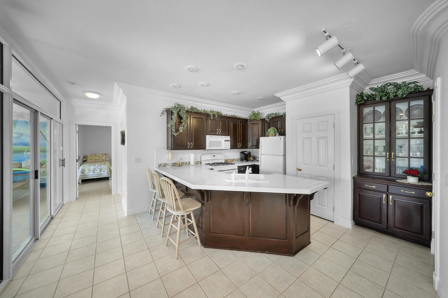 CRYSTAL LAKES TOWNHOMES - Residential