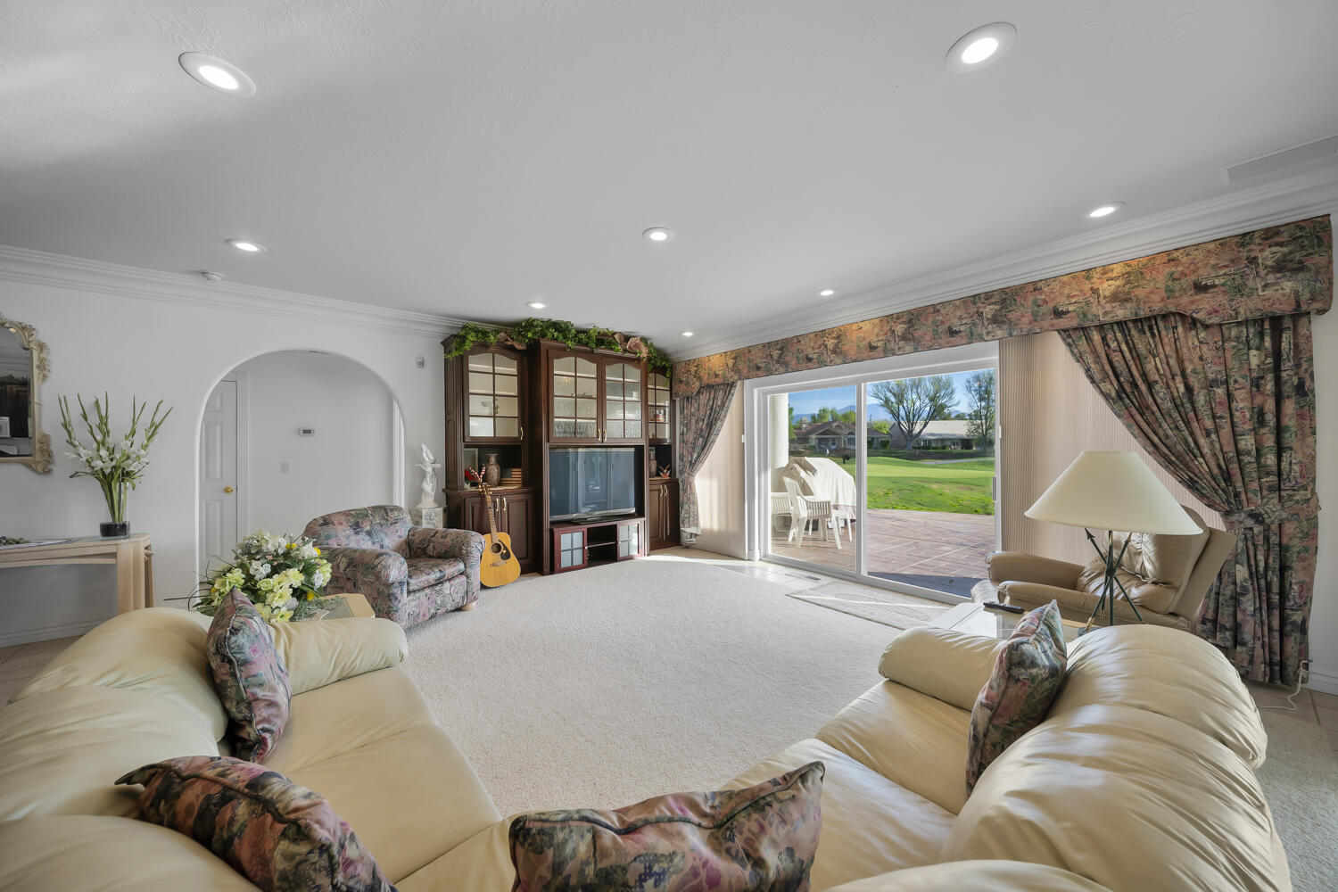 CRYSTAL LAKES TOWNHOMES - Residential