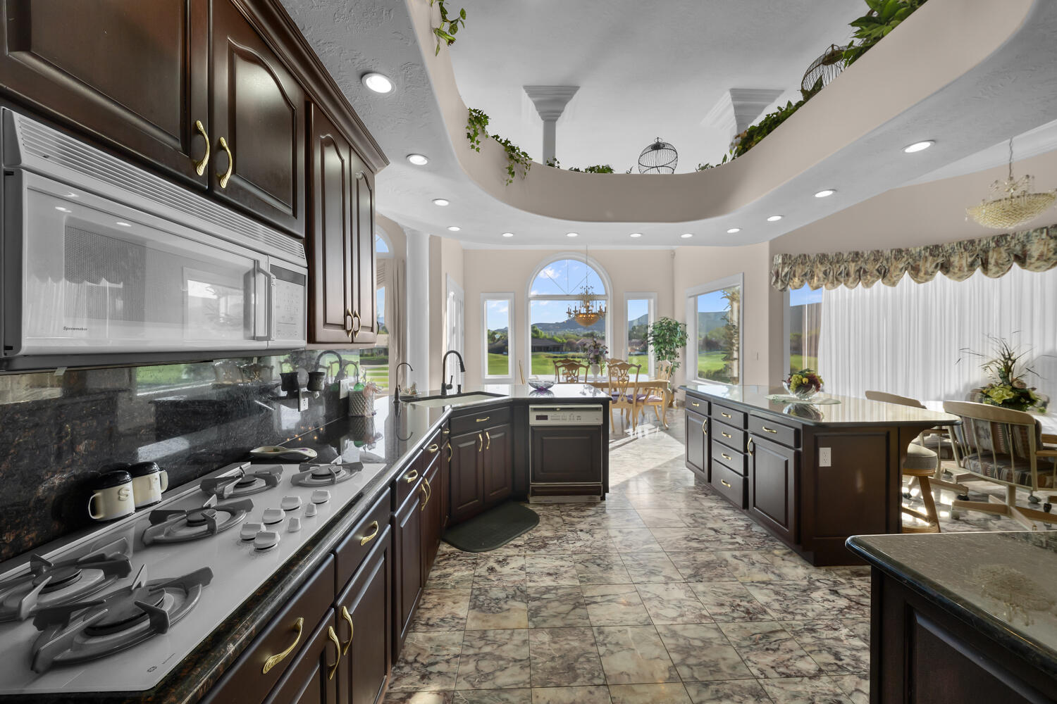 CRYSTAL LAKES TOWNHOMES - Residential