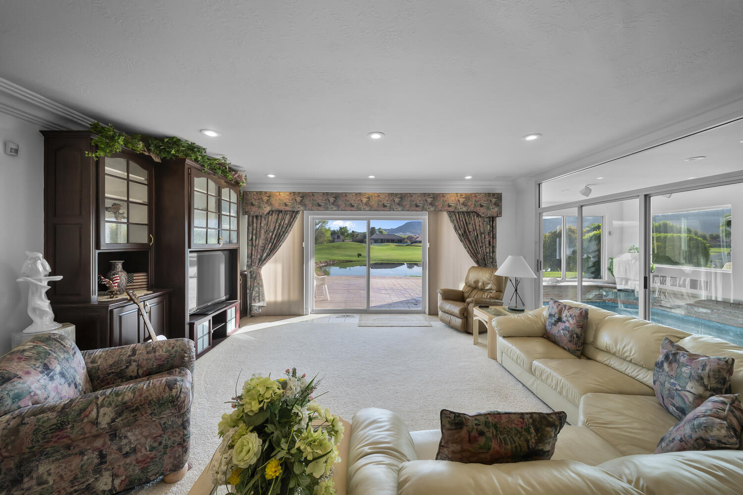 CRYSTAL LAKES TOWNHOMES - Residential