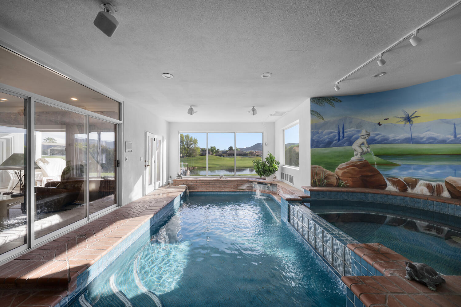 CRYSTAL LAKES TOWNHOMES - Residential