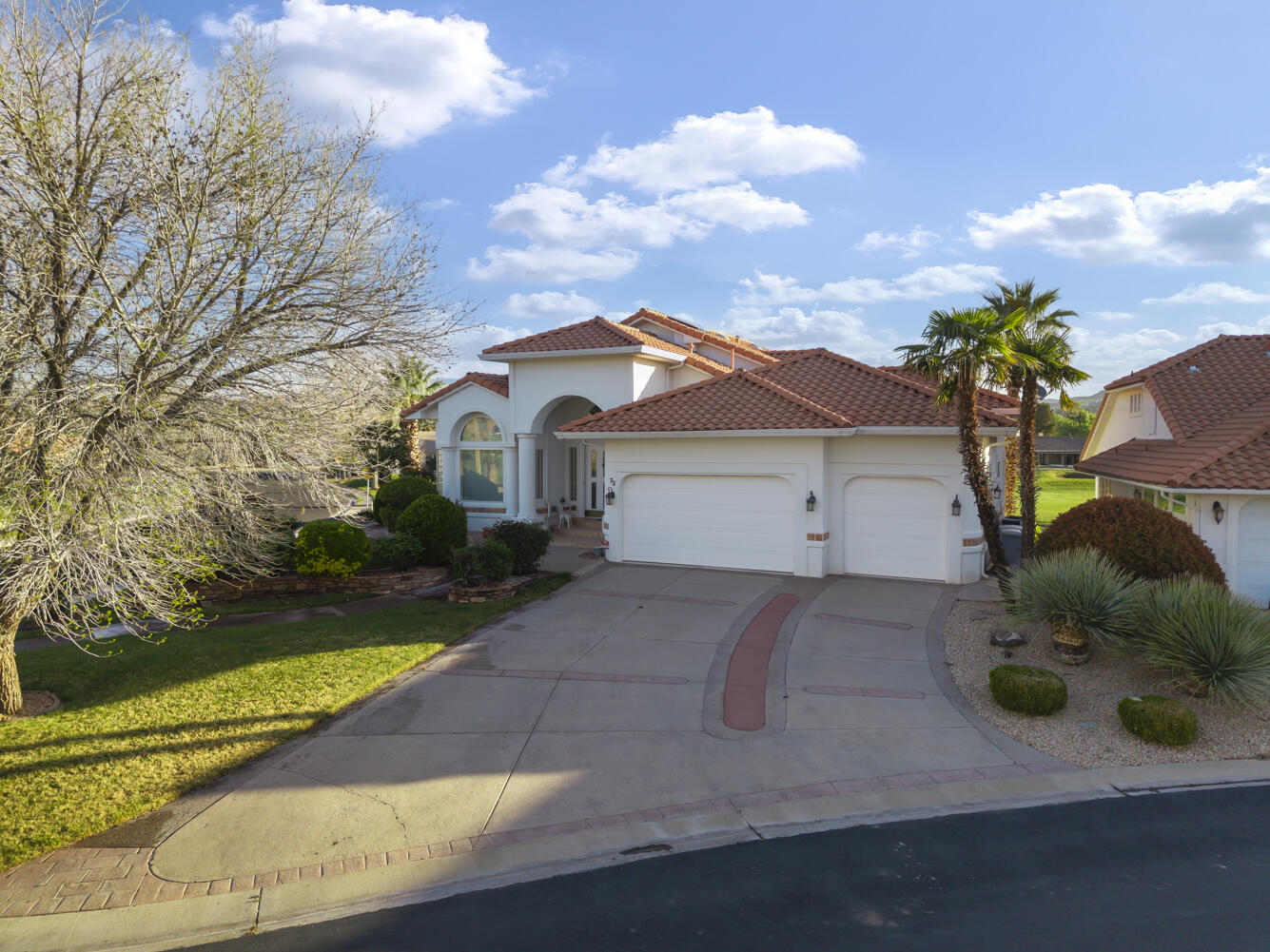 CRYSTAL LAKES TOWNHOMES - Residential