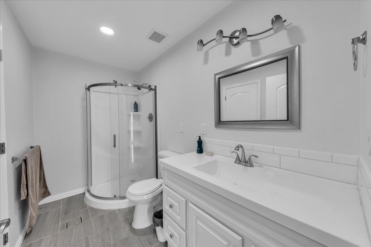 LEEDS TOWNSITE - Residential