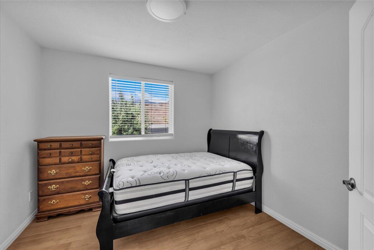 LEEDS TOWNSITE - Residential