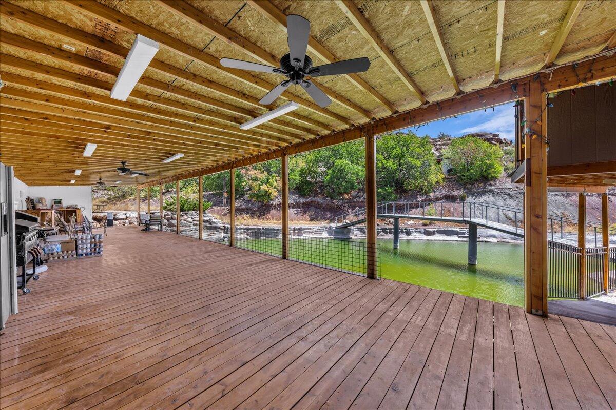 LEEDS TOWNSITE - Residential