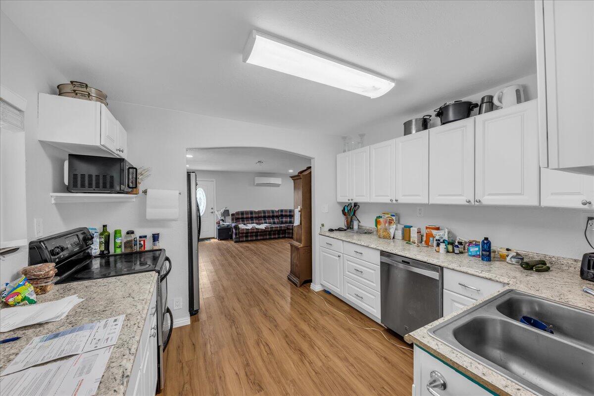 LEEDS TOWNSITE - Residential