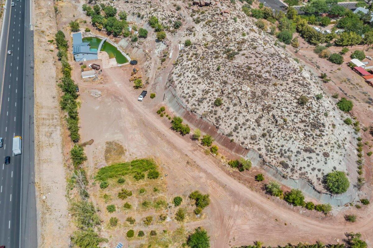 LEEDS TOWNSITE - Residential