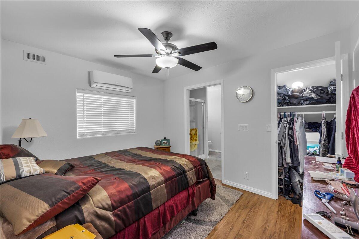 LEEDS TOWNSITE - Residential