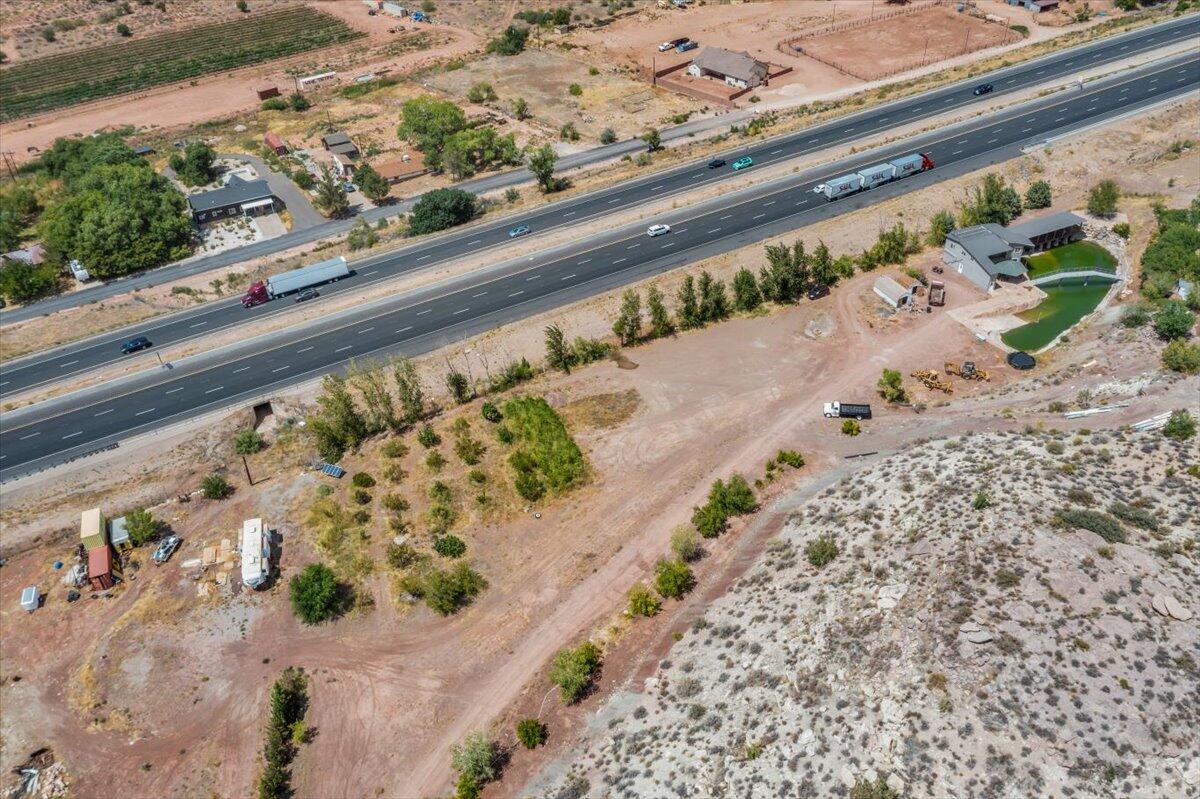 LEEDS TOWNSITE - Residential