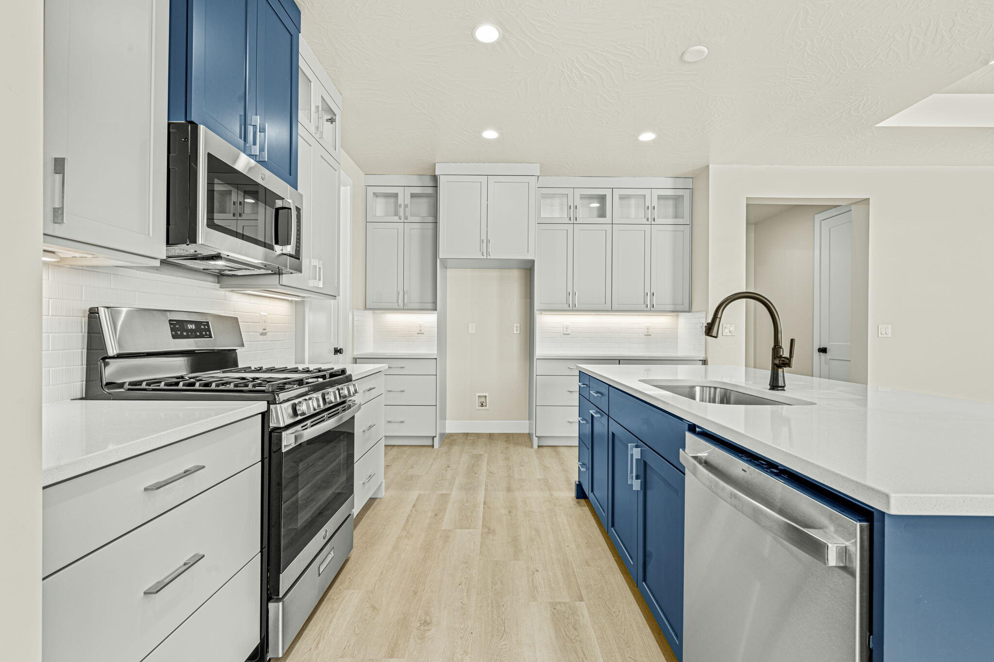SOLIS AT CORAL CANYON - Residential