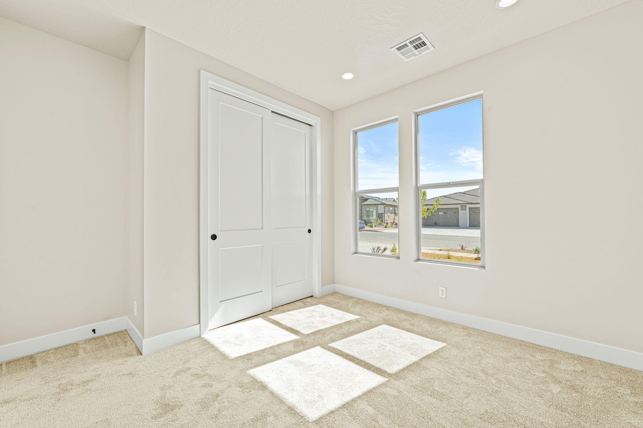 SOLIS AT CORAL CANYON - Residential