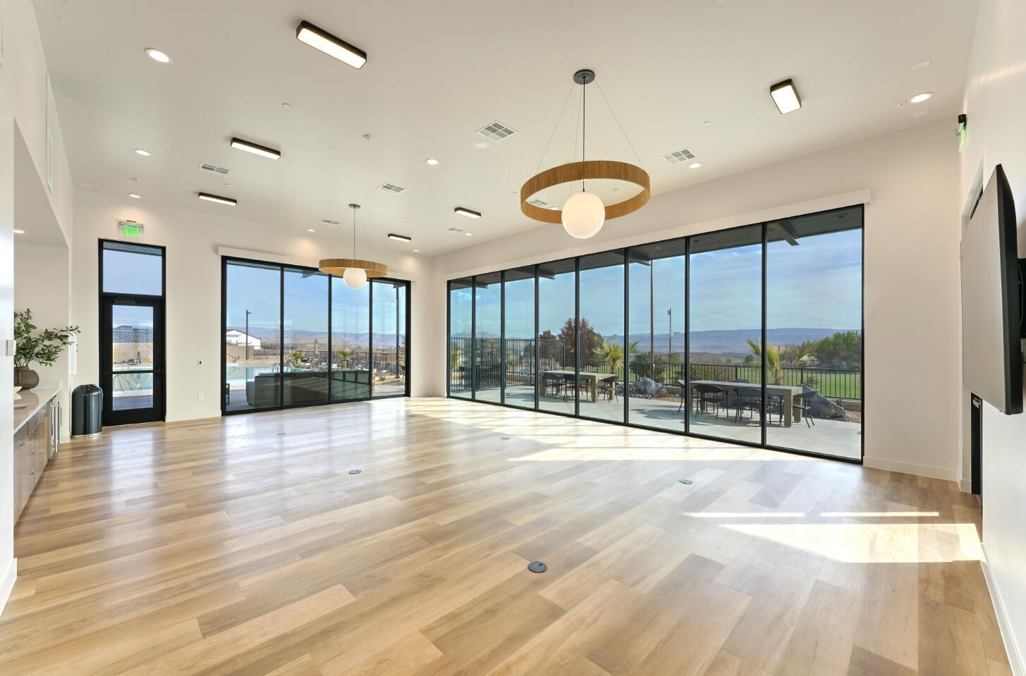 SOLIS AT CORAL CANYON - Residential