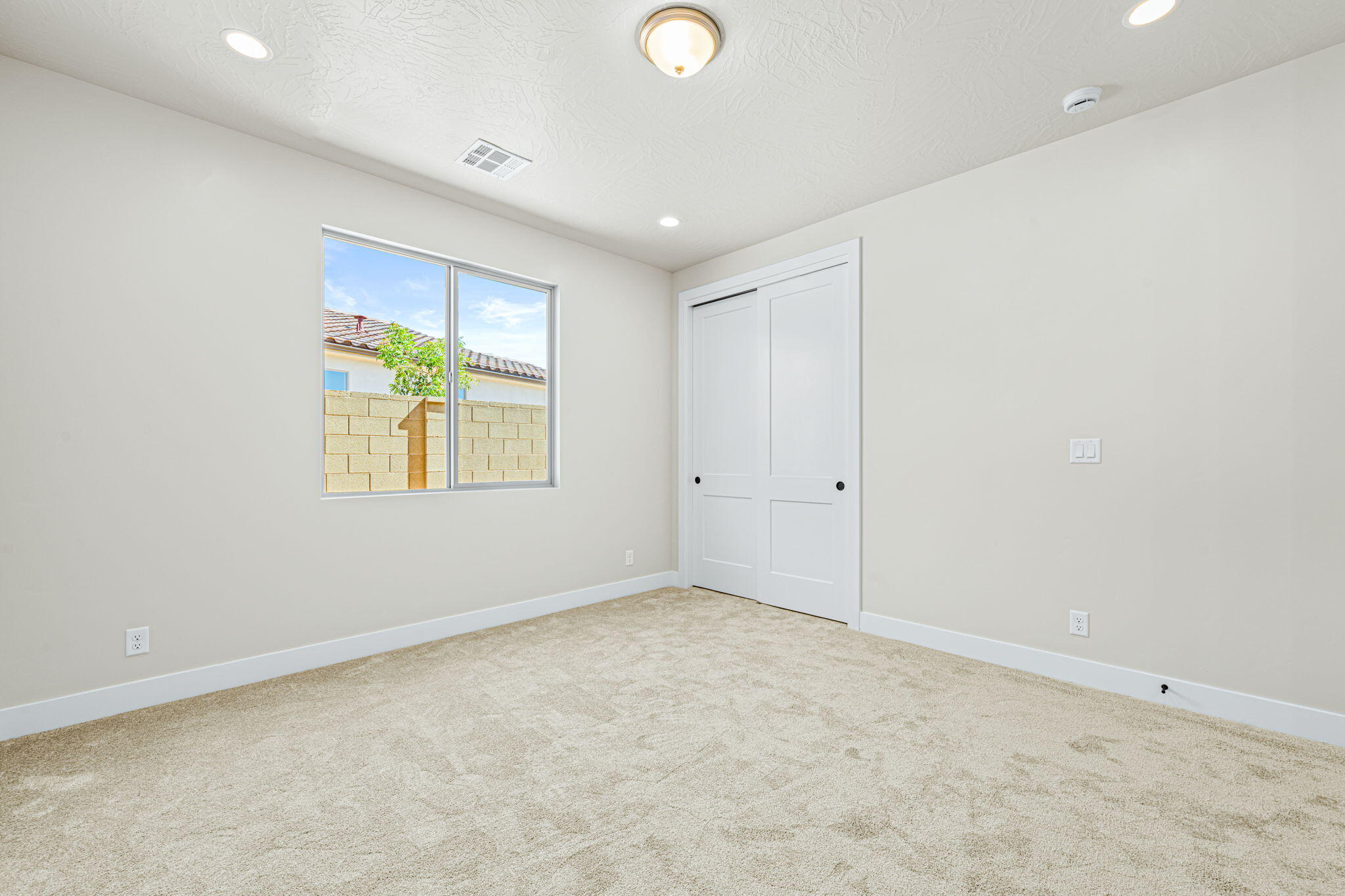 SOLIS AT CORAL CANYON - Residential