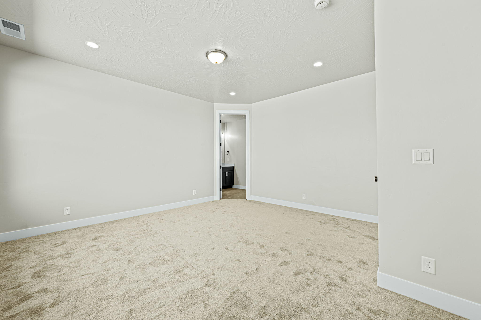 SOLIS AT CORAL CANYON - Residential