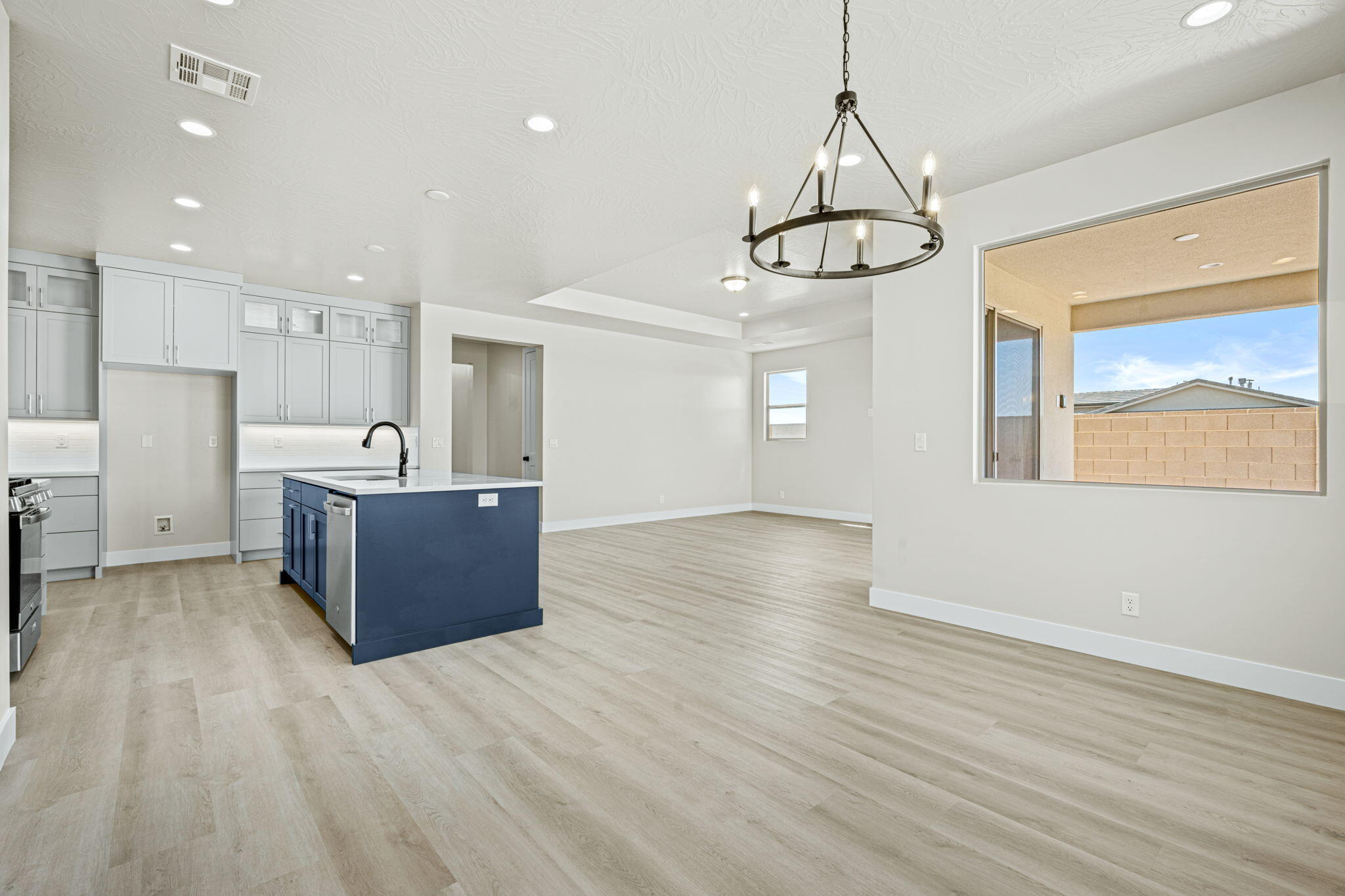 SOLIS AT CORAL CANYON - Residential