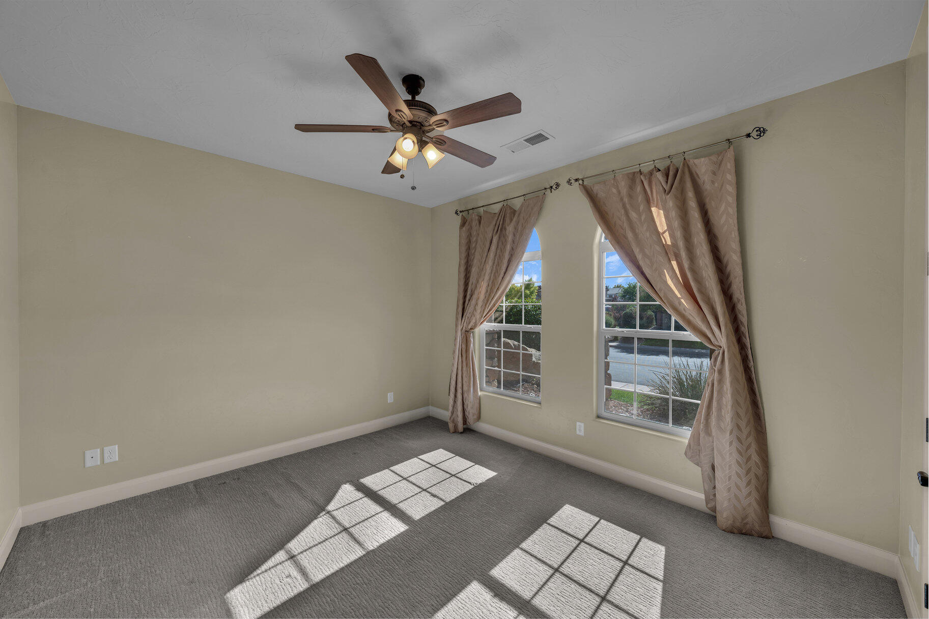 COYOTE SPRINGS - Residential