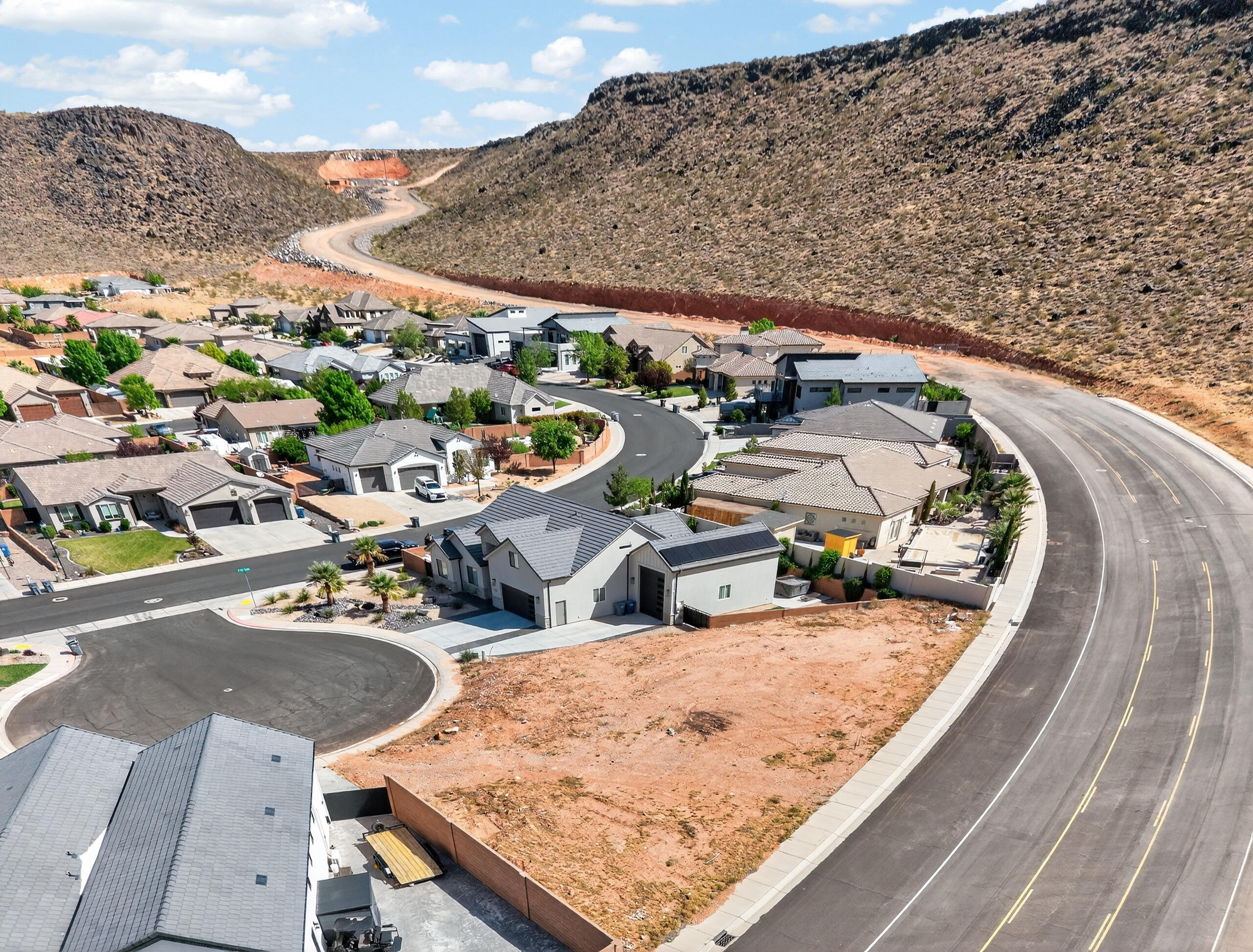 DIXIE SPRINGS - Land