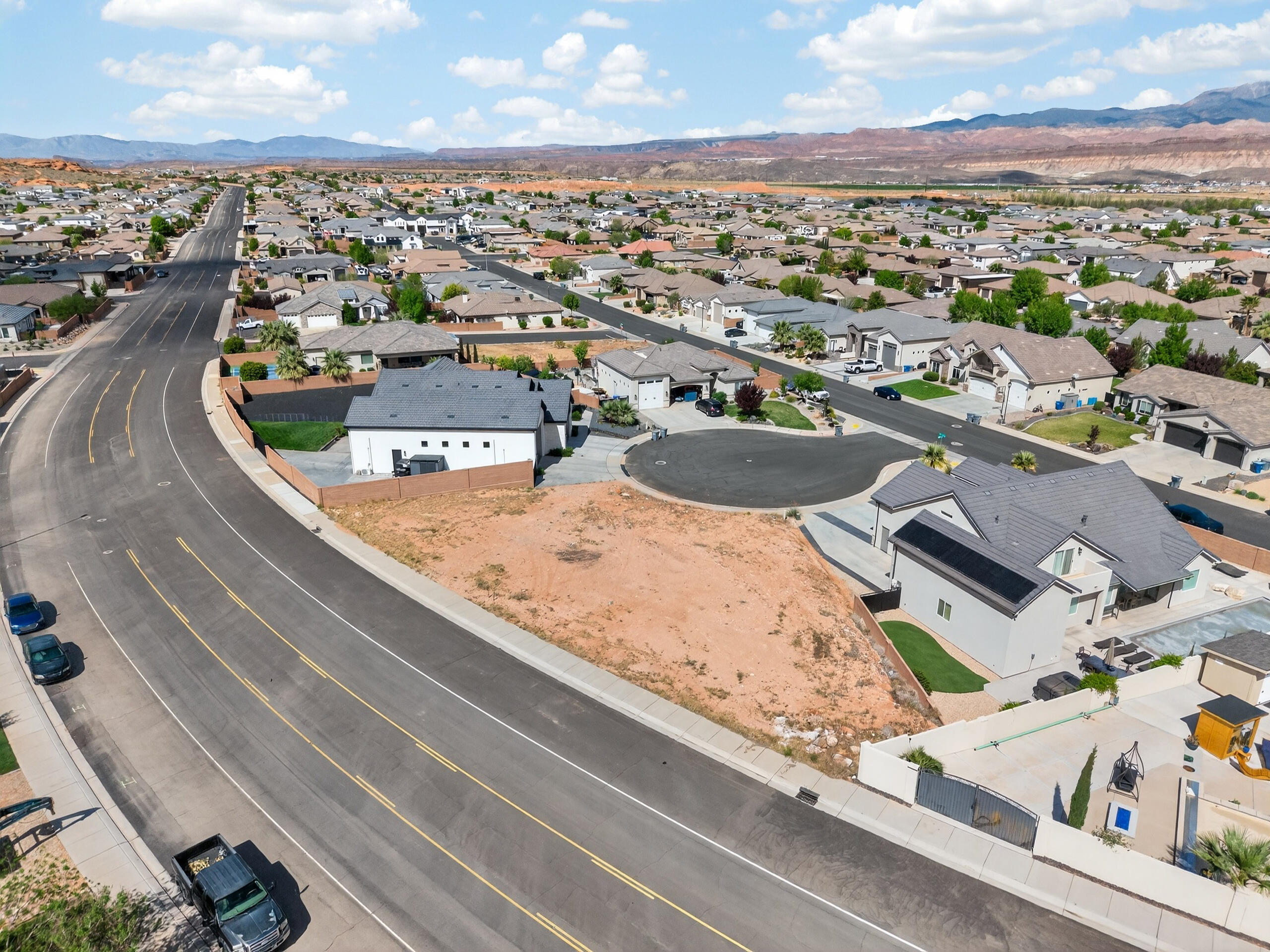 DIXIE SPRINGS - Land