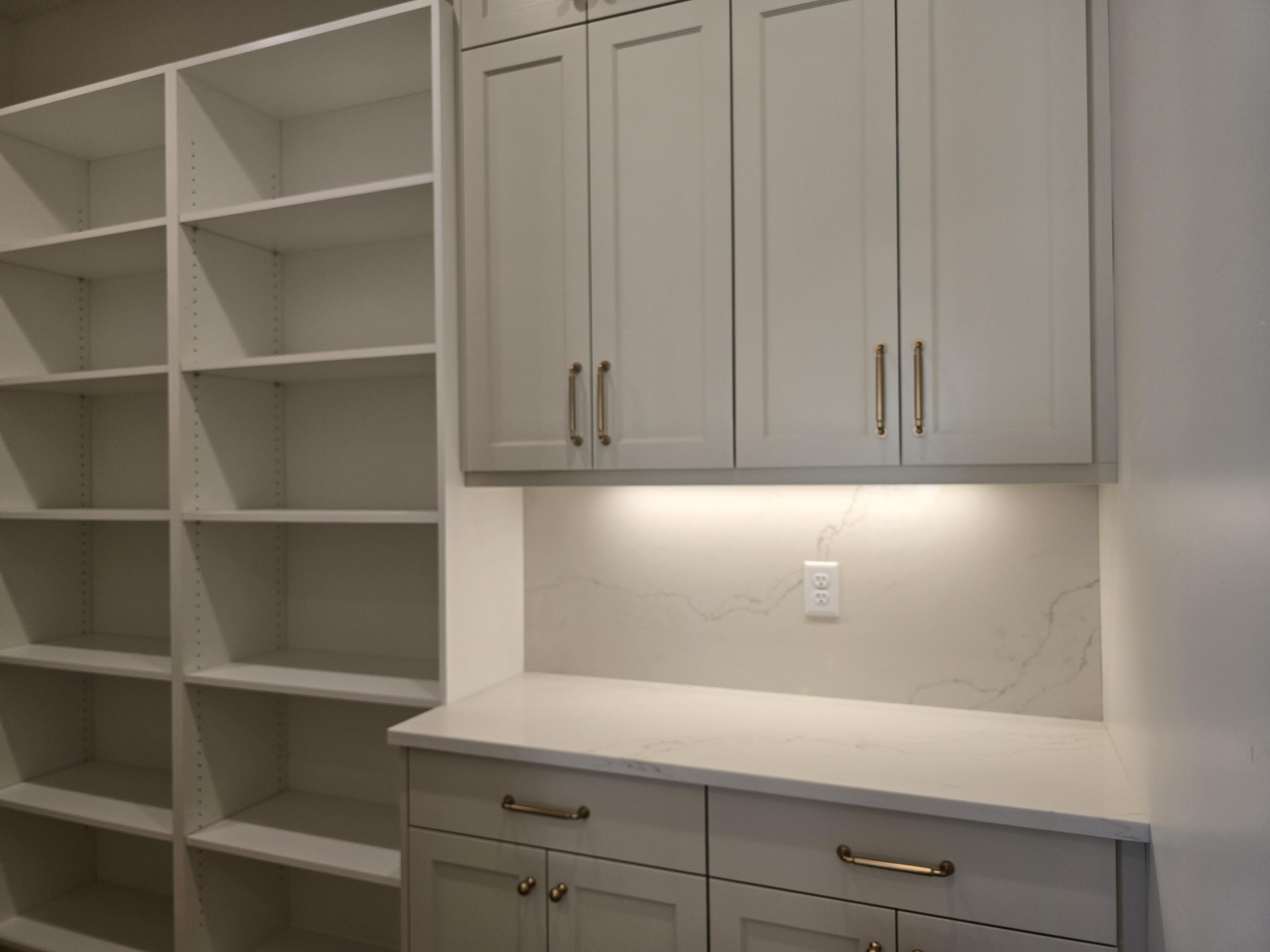 WASHINGTON VISTA - Residential