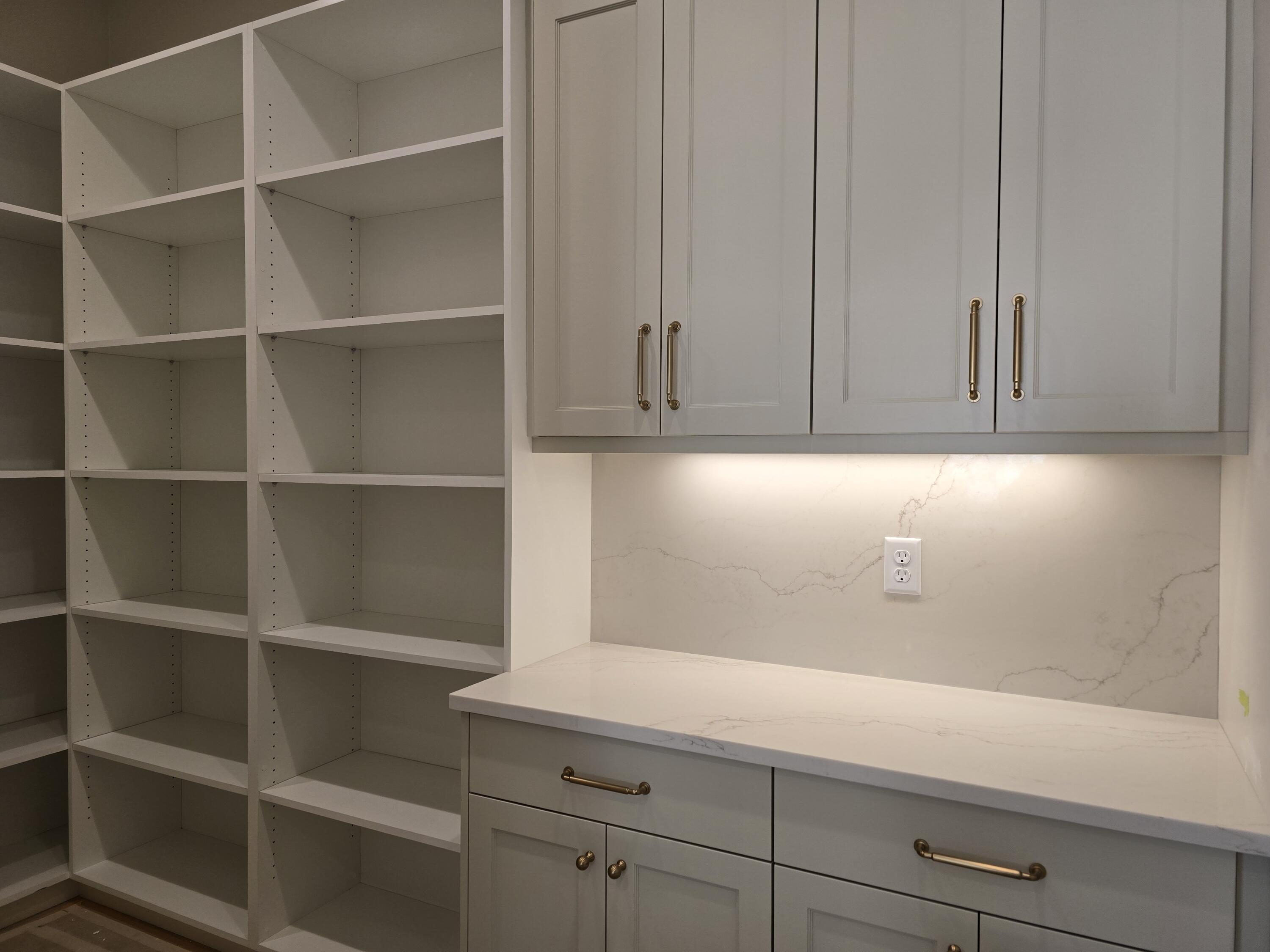 WASHINGTON VISTA - Residential