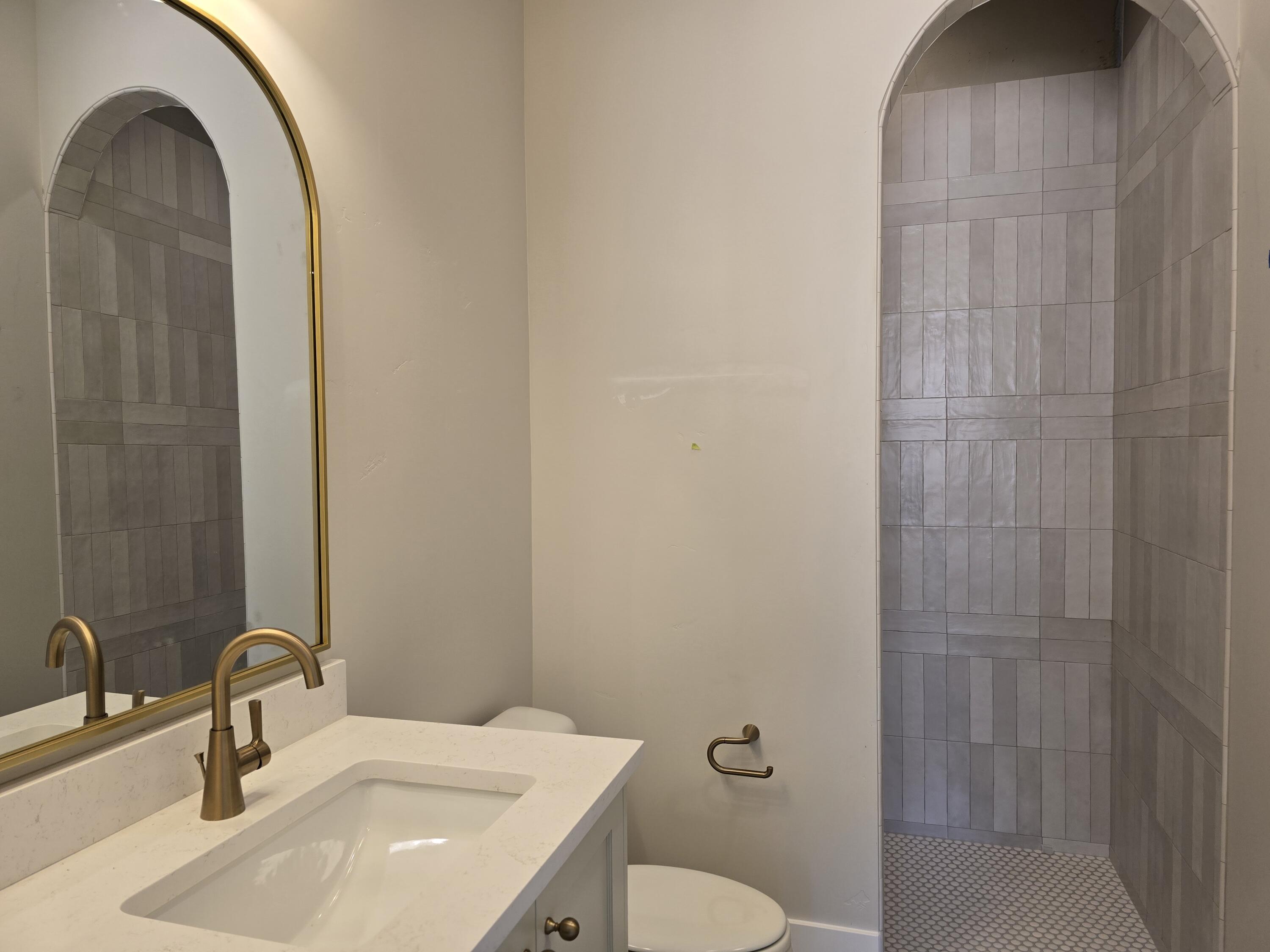 WASHINGTON VISTA - Residential