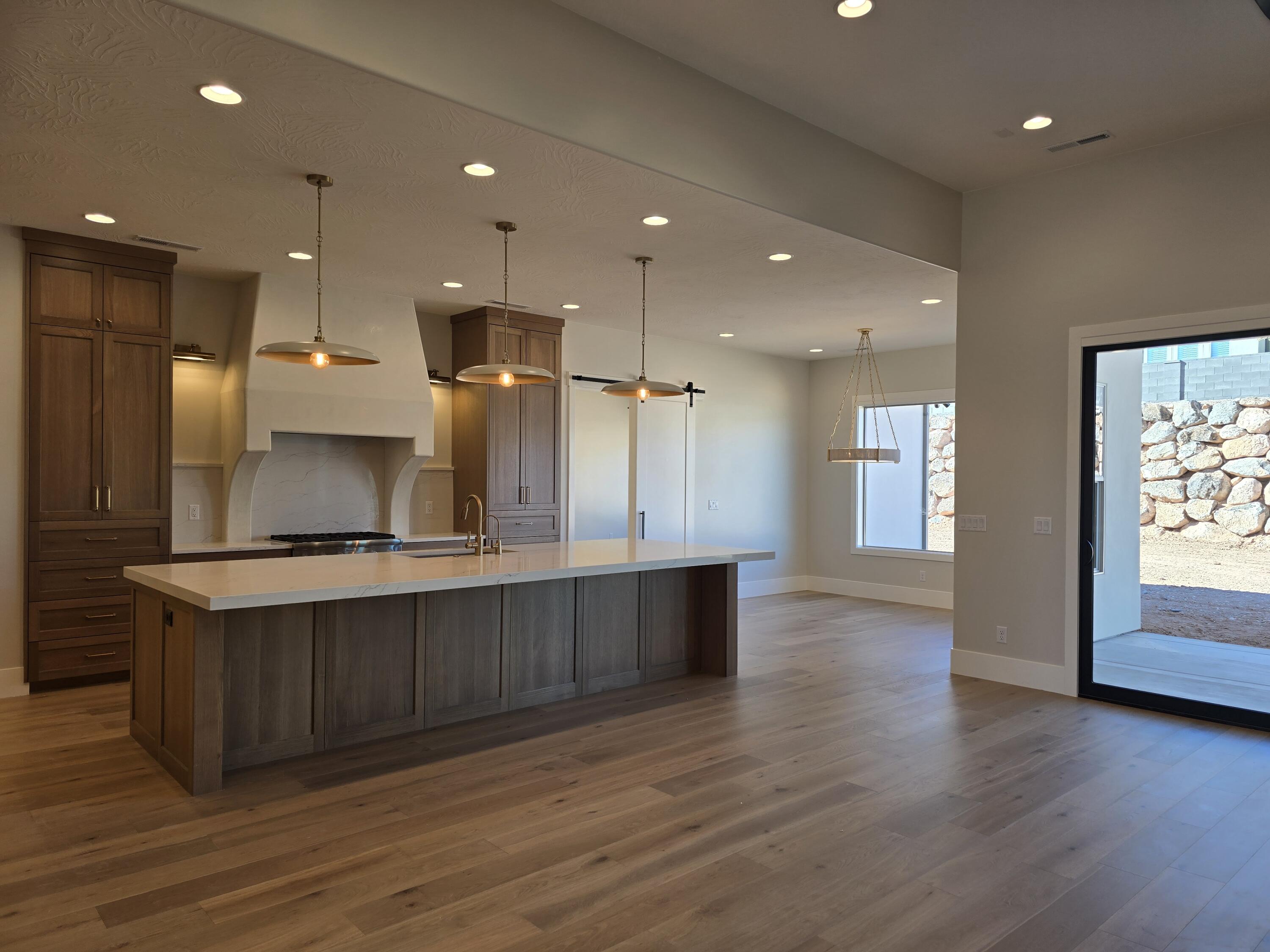 WASHINGTON VISTA - Residential