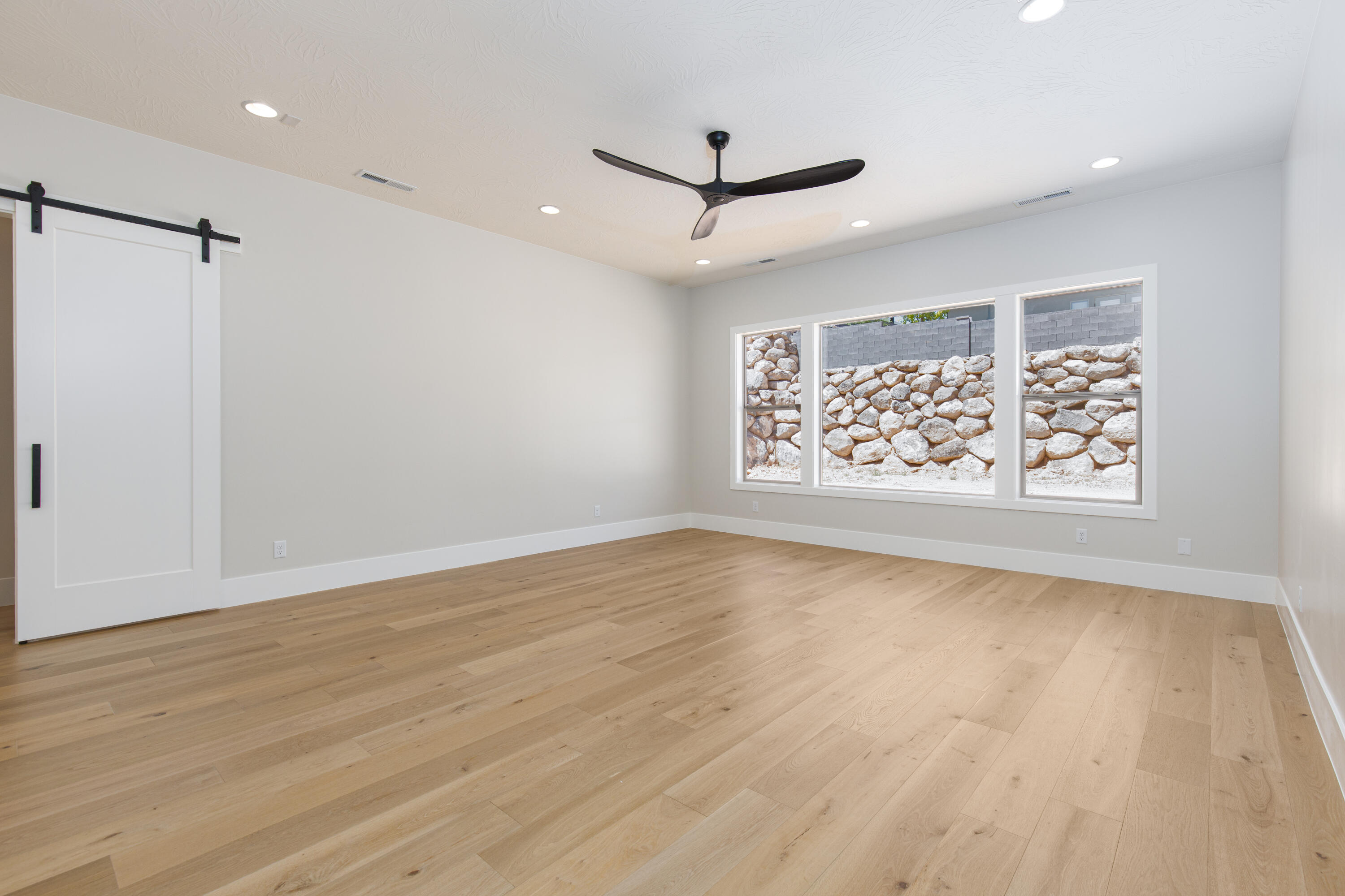 WASHINGTON VISTA - Residential