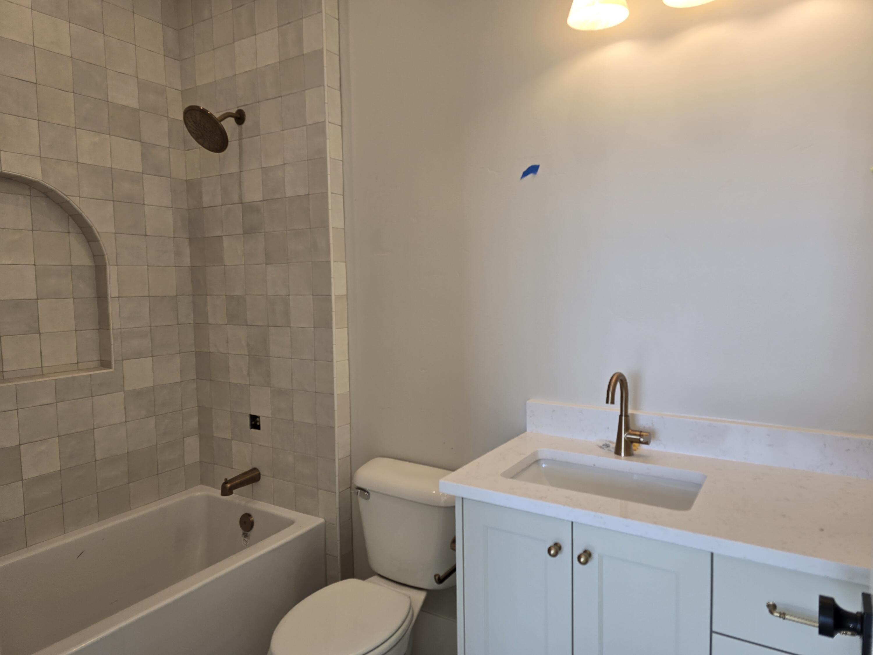 WASHINGTON VISTA - Residential