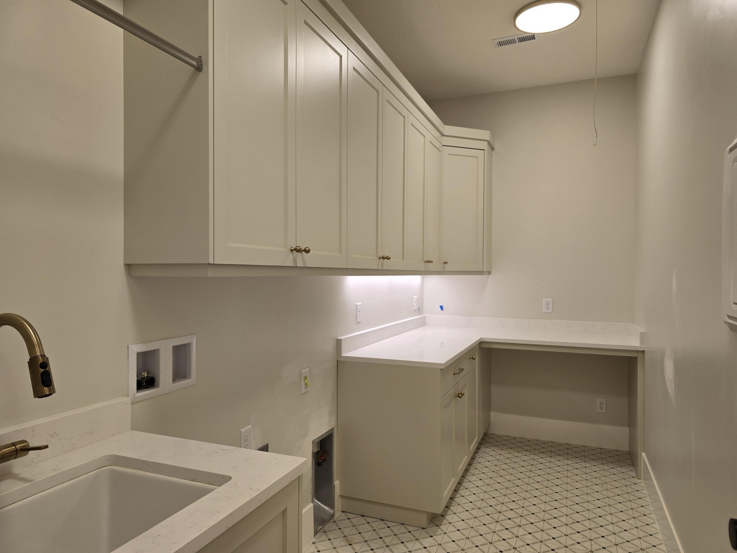 WASHINGTON VISTA - Residential