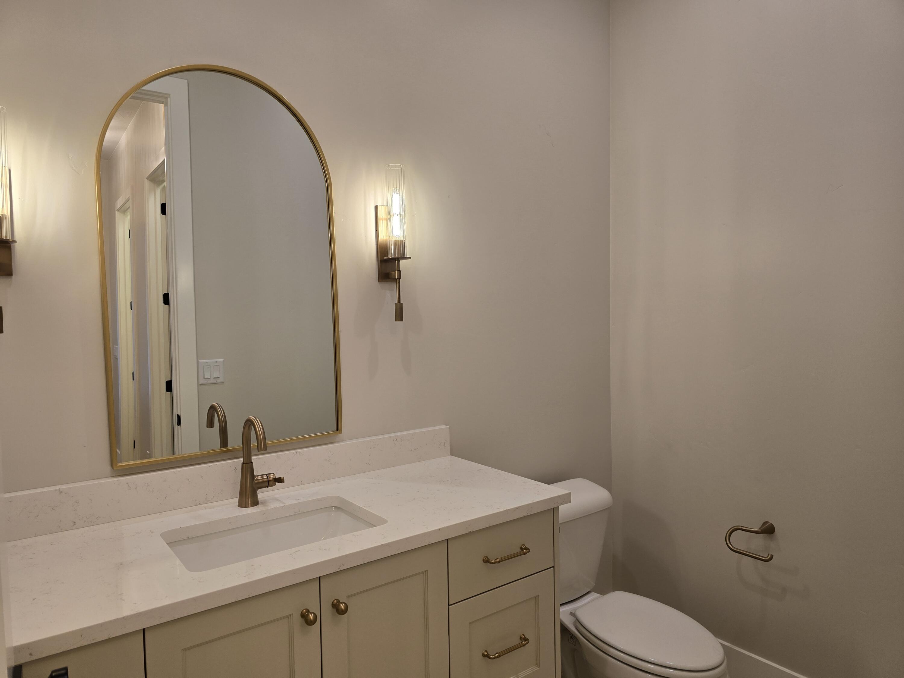 WASHINGTON VISTA - Residential