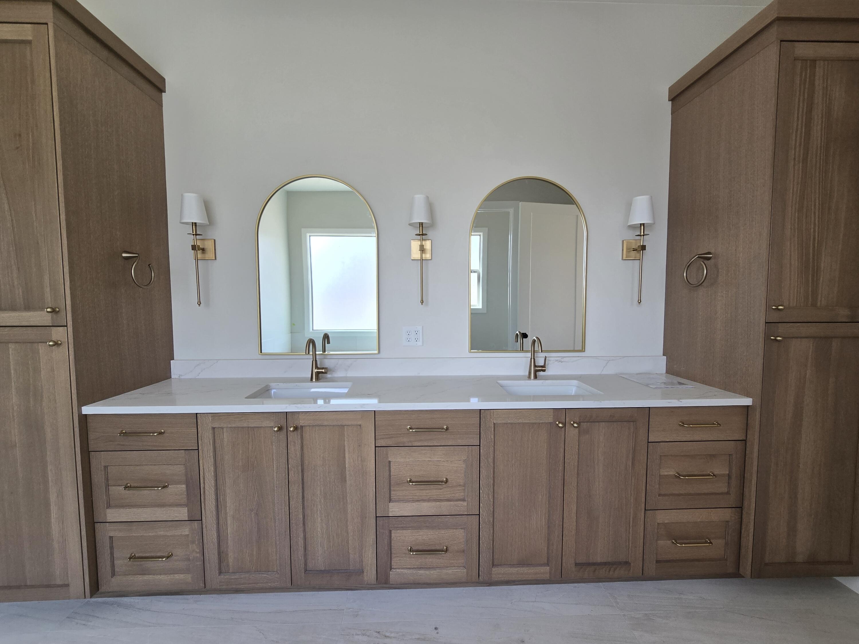 WASHINGTON VISTA - Residential