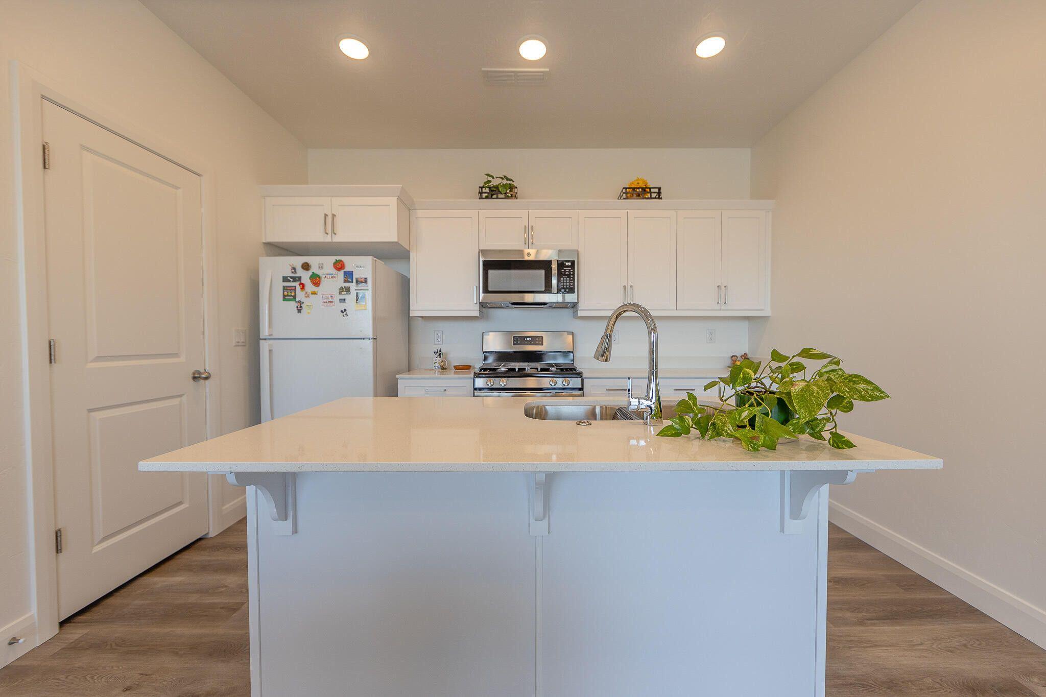 AUBURN HILLS - Residential