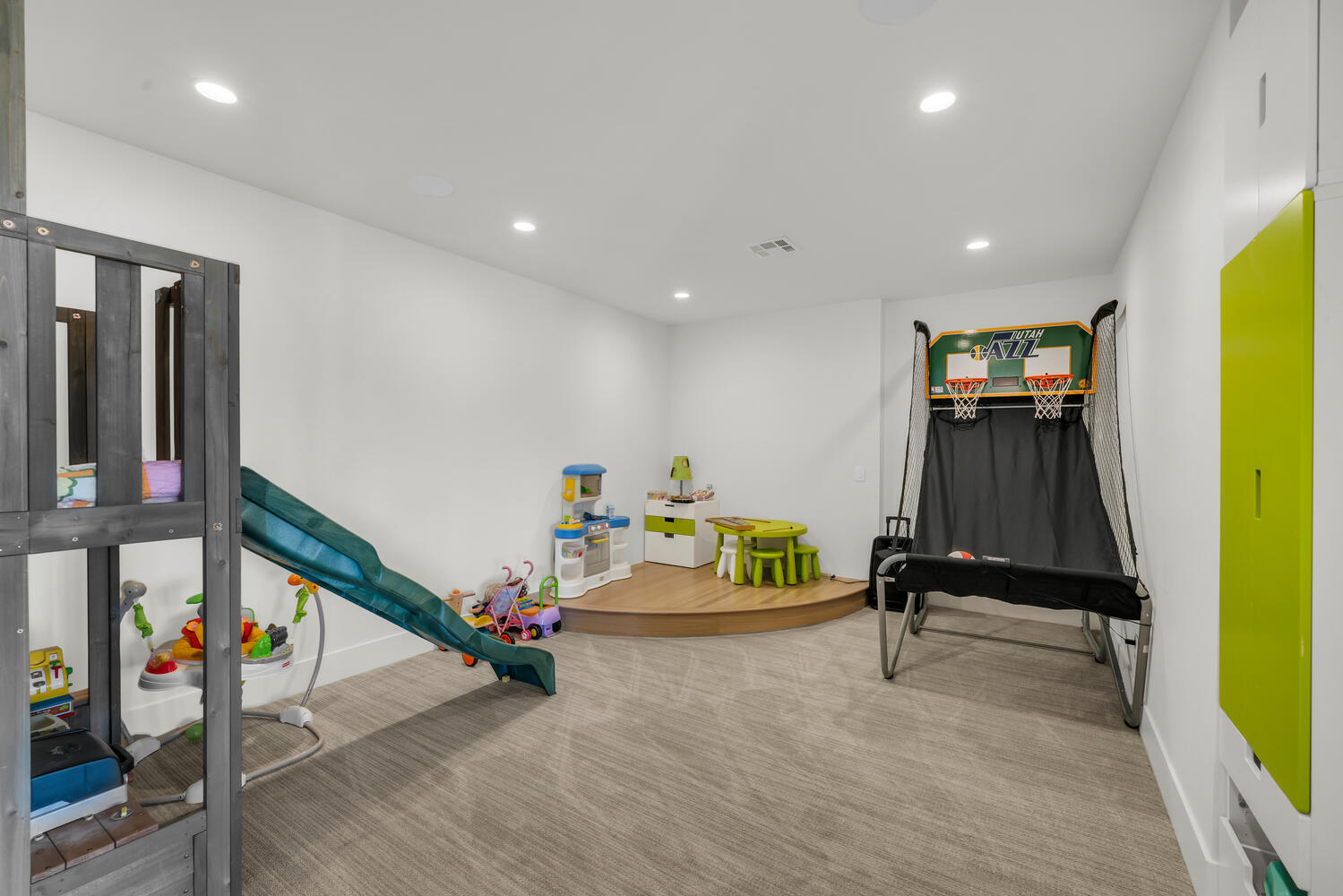 SOUTH RIM AT FOREMASTER RIDGE - Residential