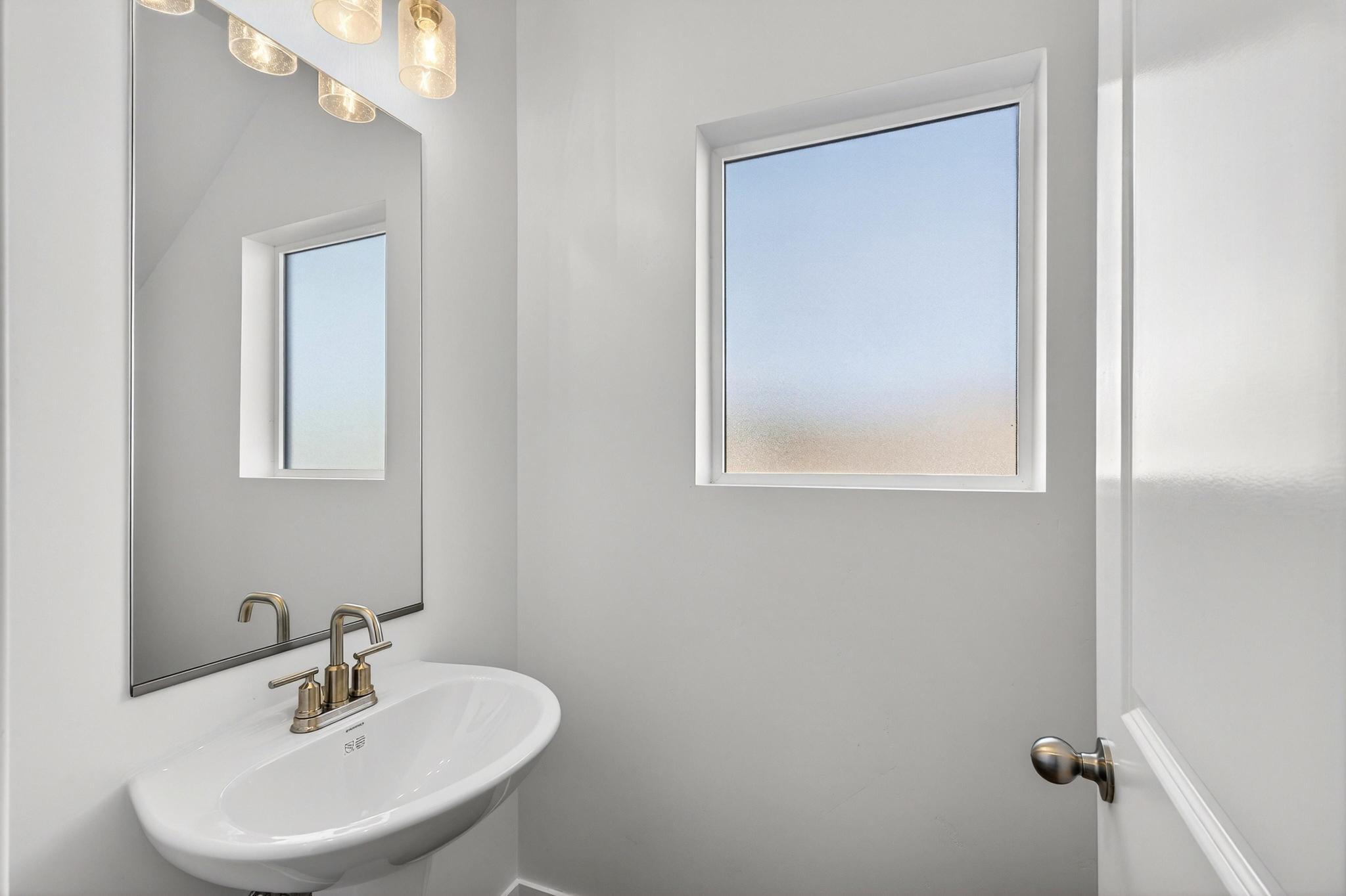 HURRICANE TOWNSITE - Residential Income