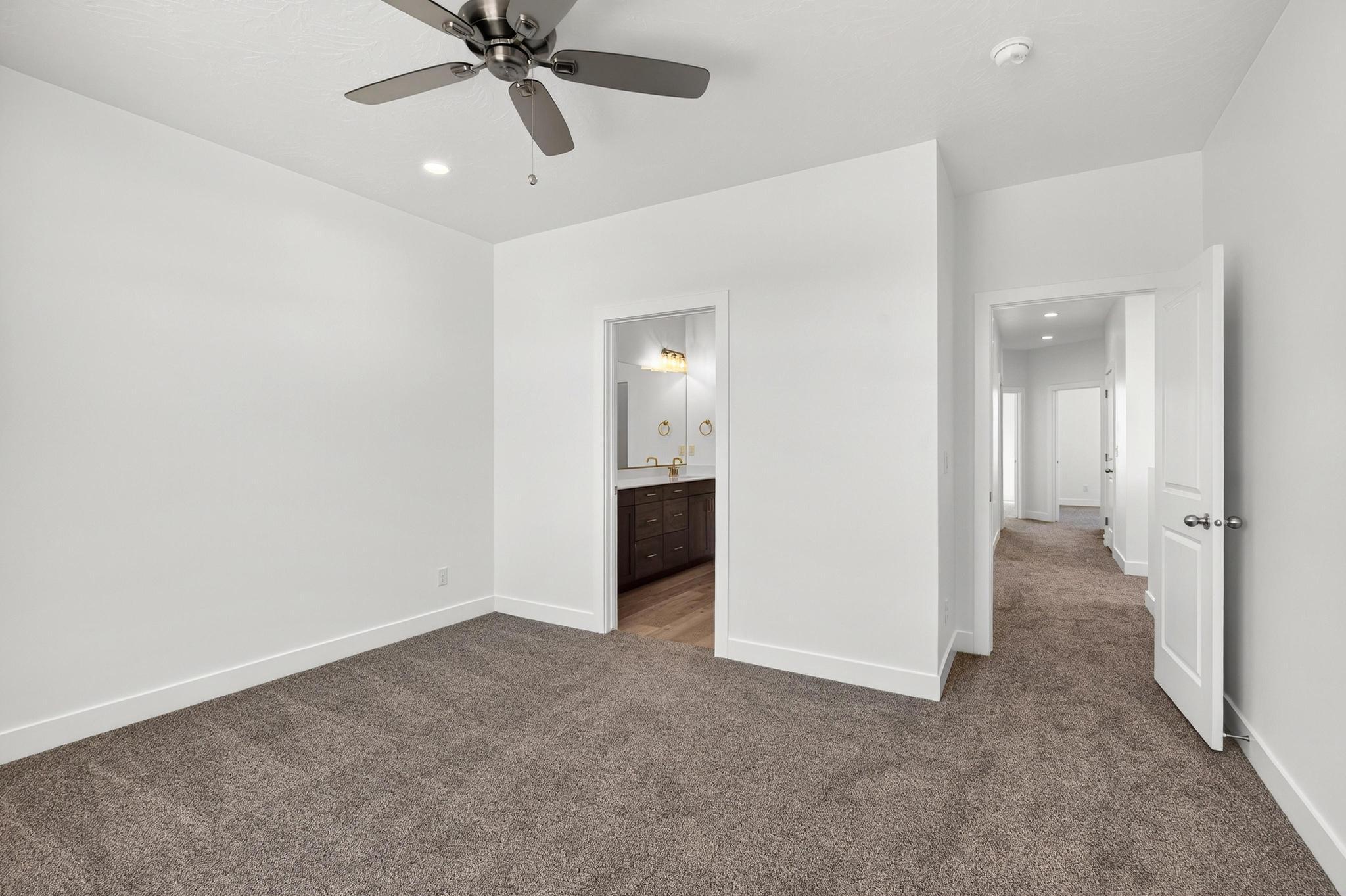 HURRICANE TOWNSITE - Residential Income