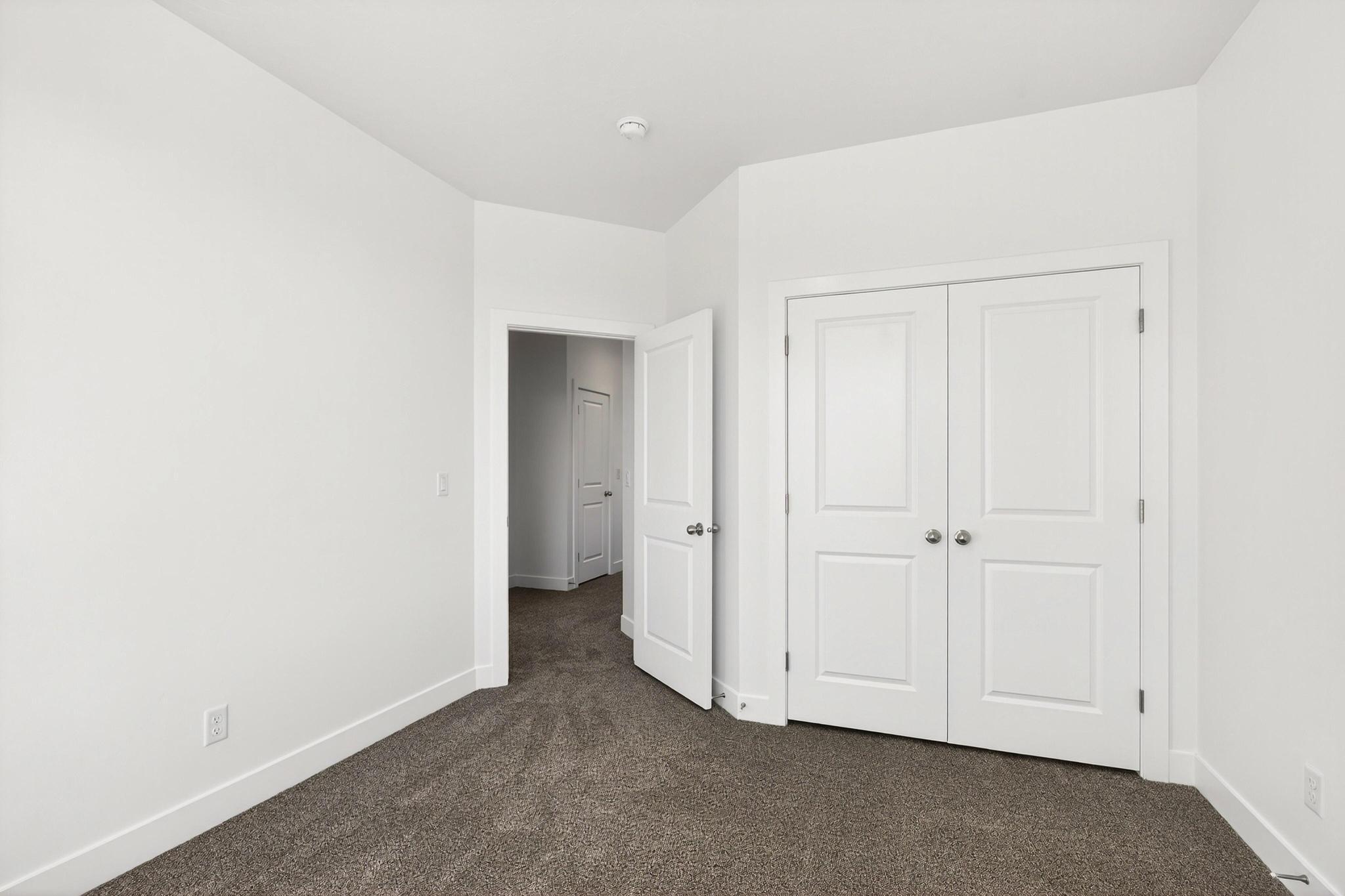 HURRICANE TOWNSITE - Residential Income