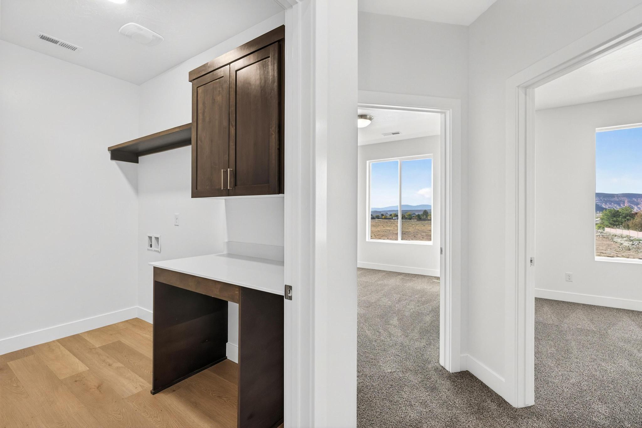 HURRICANE TOWNSITE - Residential Income