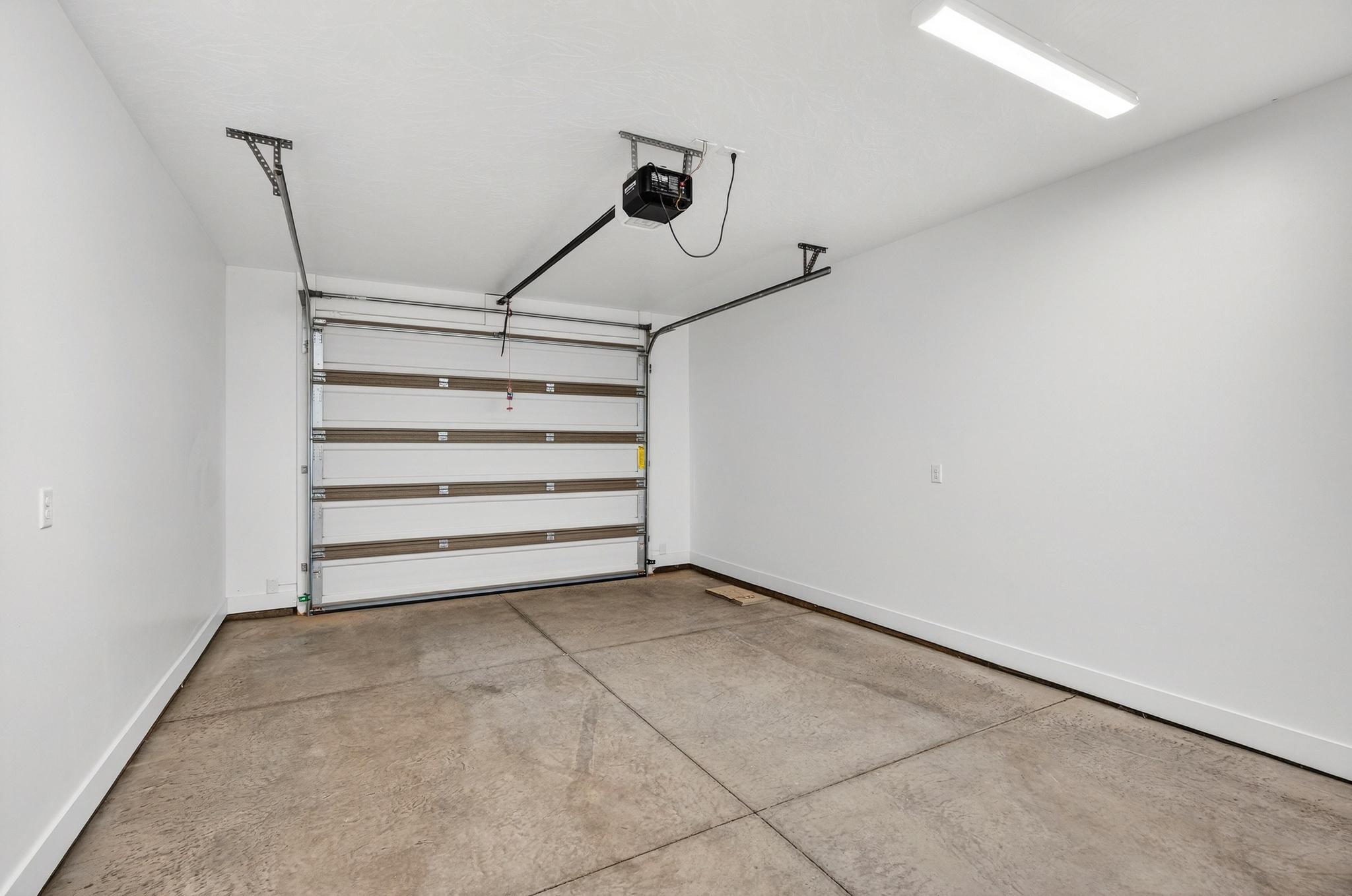 HURRICANE TOWNSITE - Residential Income