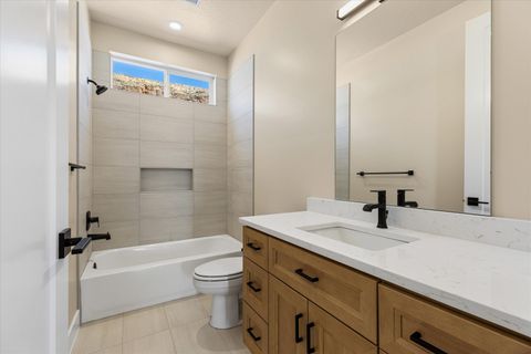 Tiny photo for 451 N 200 E, La Verkin, UT 84745 (MLS # 26-273292)
