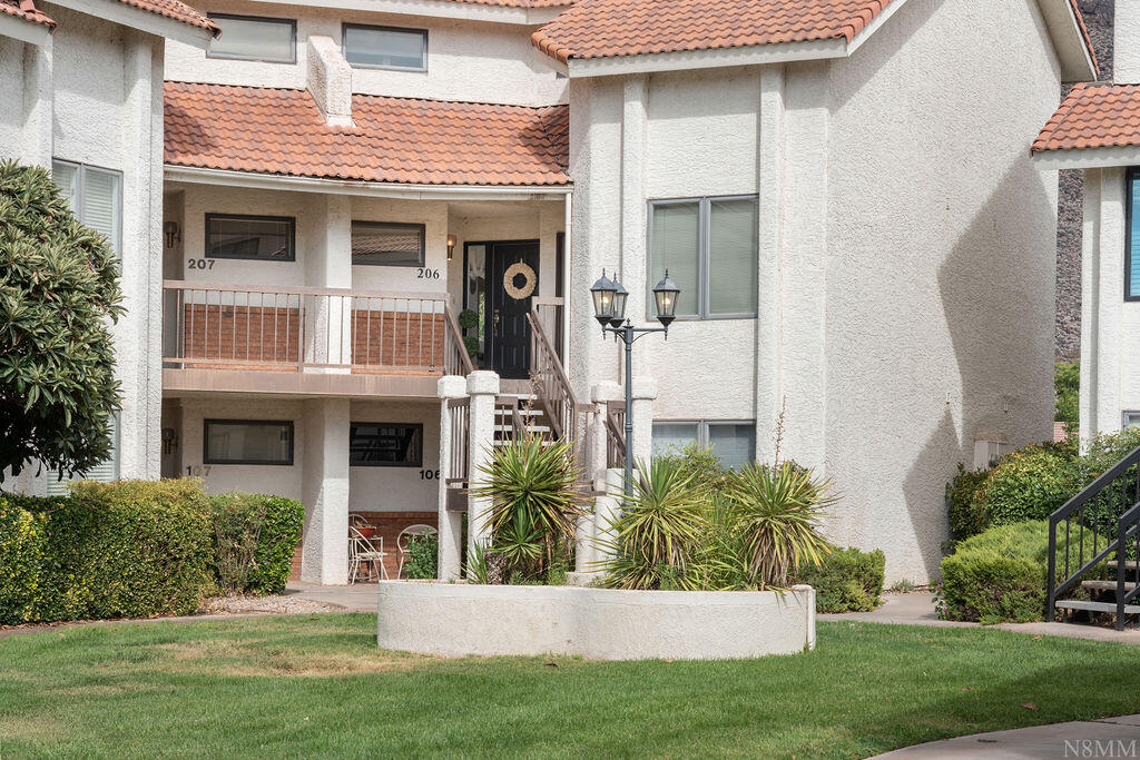 Photo 1 of 42 — 275 S Valley View DR J206, St George, UT 84770